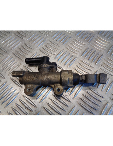 maitre cylindre frein arriere moto honda cbr 1000 f sc25