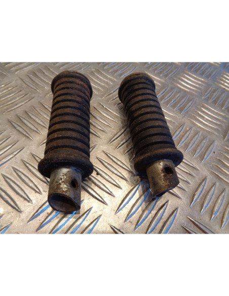 paire cale repose pied arriere moto suzuki 50 ts