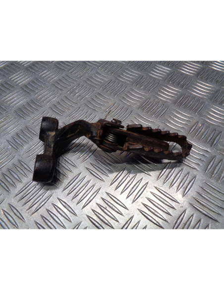 platine repose pied avant droit moto suzuki 650 dr sp44a 1994