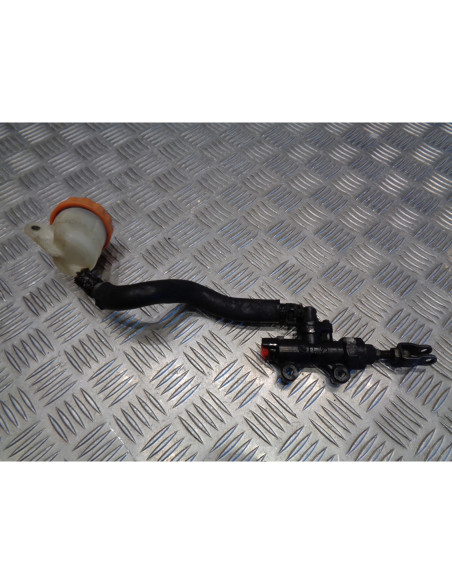 maitre cylindre frein arriere moto honda 750 vfr rc24
