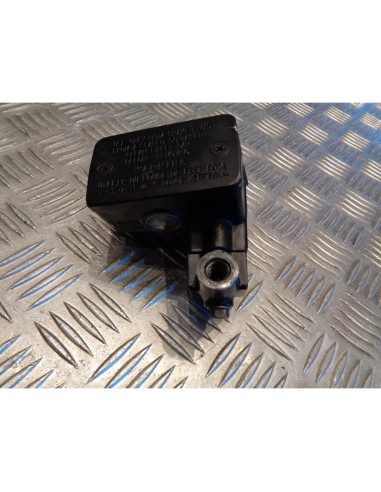 maitre cylindre frein avant moto suzuki gsf 600 bandit js1a8 2000 - 04
