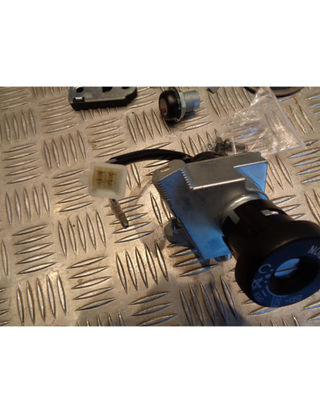 kit neiman motoforce contacteur cle serrure bouchon essence scooter mbk 50 nitro