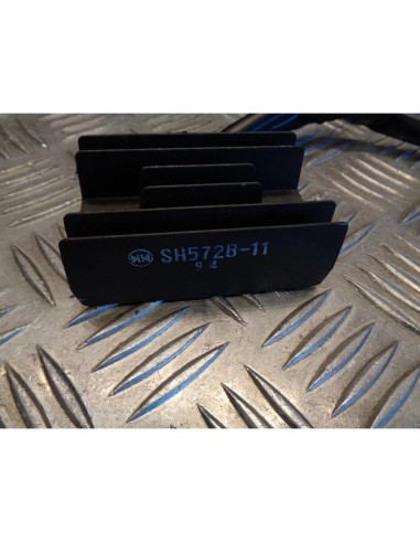 regulateur charge batterie sh572b-11 moto derbi 125 senda baja sm supermotard sc