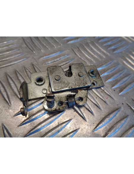 mecanisme ouverture verrouillage selle scooter yamaha 125 x max se32 2006-09 sky