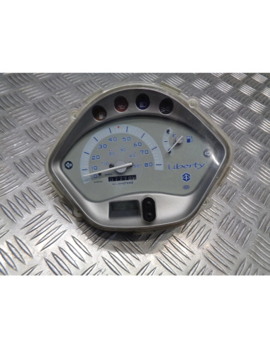 compteur vitesse tableur bord 7778kms scooter piaggio 50 liberty 2 temps c42500