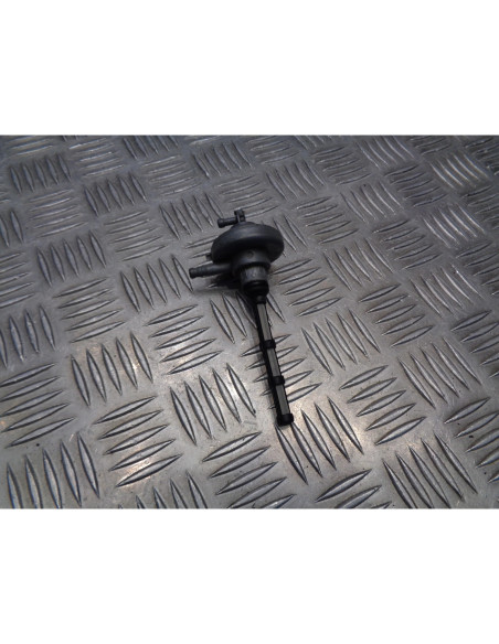 pompe essence depression robinet scooter piaggio 50 liberty 2 temps c42500 2009