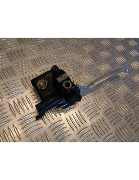 maitre cylindre frein avant scooter kymco 250 ego