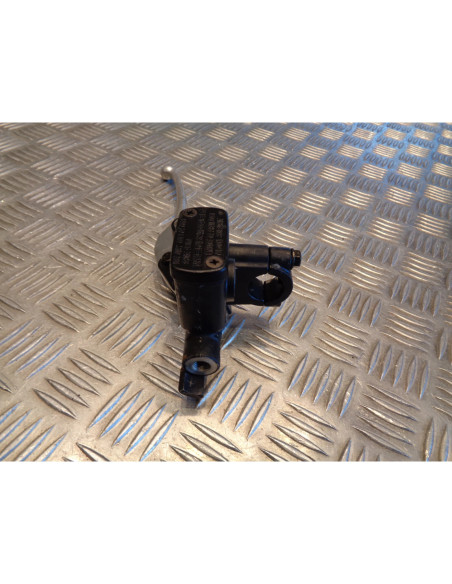 maitre cylindre frein avant scooter kymco 250 ego
