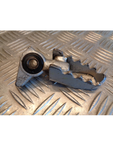 cale repose pied avant gauche moto kymco 125 stryker