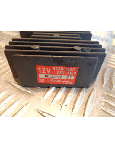 regulateur charge batterie scooter kymco 125 ego