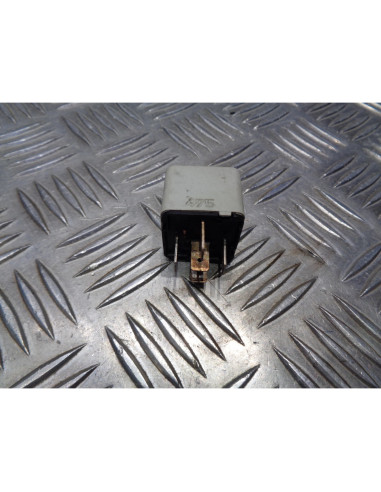 relais electrique 12v 30a scooter piaggio 125 x9 et evolution