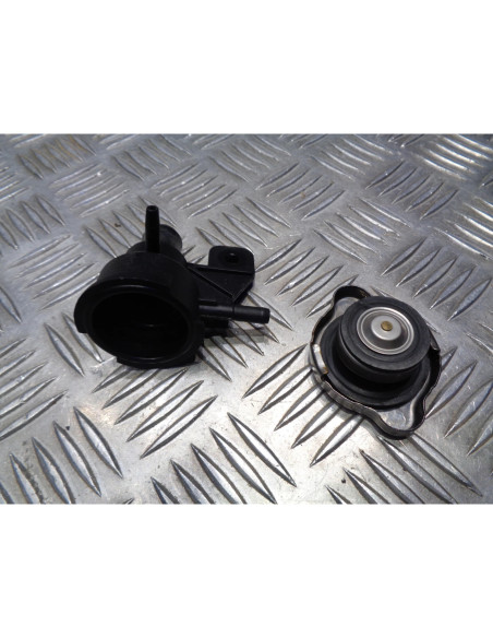 bouchon remplissage eau scooter kymco 125 grand dink 2001 - 2007