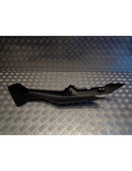 cache lateral arriere droit moto honda 125 cbr jc34a mlhjc34a