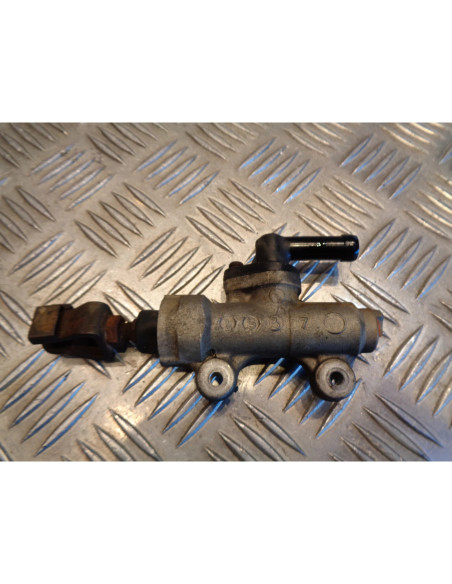 maitre cylindre frein arriere moto honda vfr 750 f rc36 1992