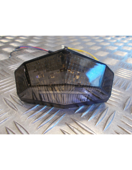 feu arriere led cabochon fume clignotant intégre eclairage plaque moto scooter q