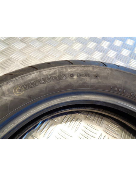 pneu scooter Bridgestone b03 hoop 110 / 90 - 12 64l occasion