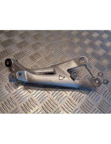 platine repose cale pied arriere droit moto honda cbr 1100 xx sc35