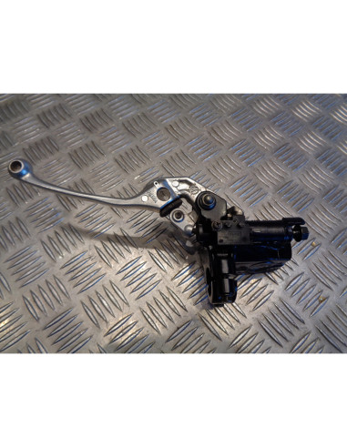 maitre cylindre frein avant moto honda cbr 1100 xx sc35