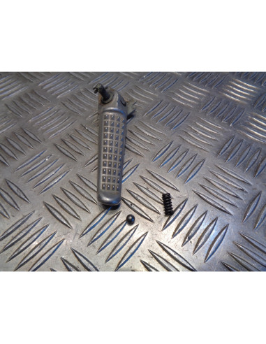 cale repose pied arriere gauche moto honda cbr 1100 xx sc35