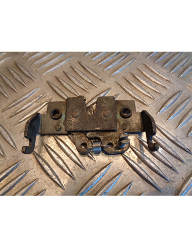 mecanisme verrouillage ouverture selle scooter aprilia 125 atlantic zd4sp 2003 -