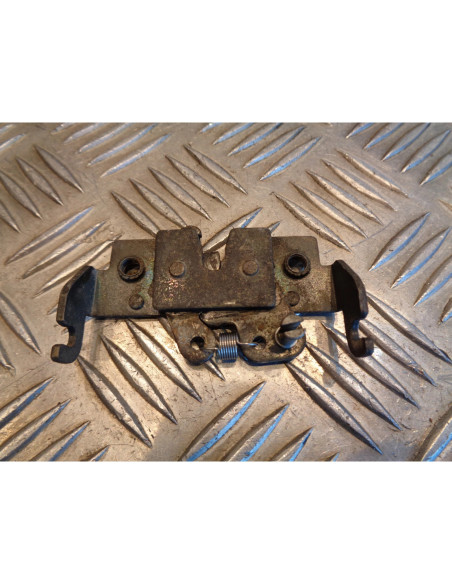 mecanisme verrouillage ouverture selle scooter aprilia 125 atlantic zd4sp 2003 -