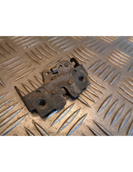 mecanisme verrouillage ouverture selle scooter aprilia 125 atlantic zd4sp 2003 -