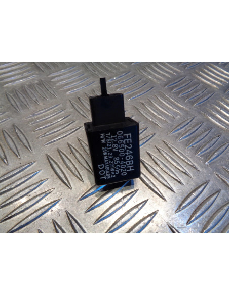 centrale clignotant scooter honda fes 125 pantheon 4 temps jf12a 2003 - 2007