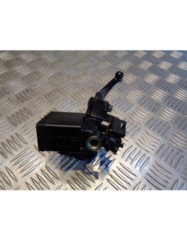maitre cylindre frein arriere scooter honda fes 125 pantheon 4 temps jf12a 2003