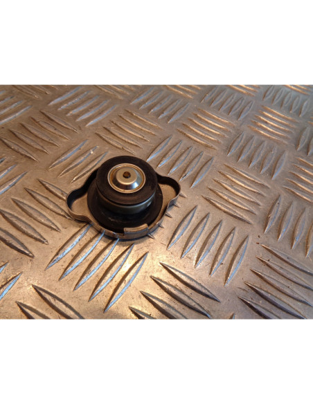 bouchon de radiateur scooter honda fes 125 pantheon 4 temps jf12a 2003 - 2007