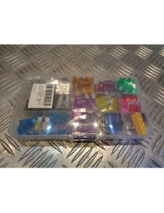 boite de 140 standart fusibles 2A , 3A , 5A , 7.5A , 10A , 15A , 20A , 25A , 30A