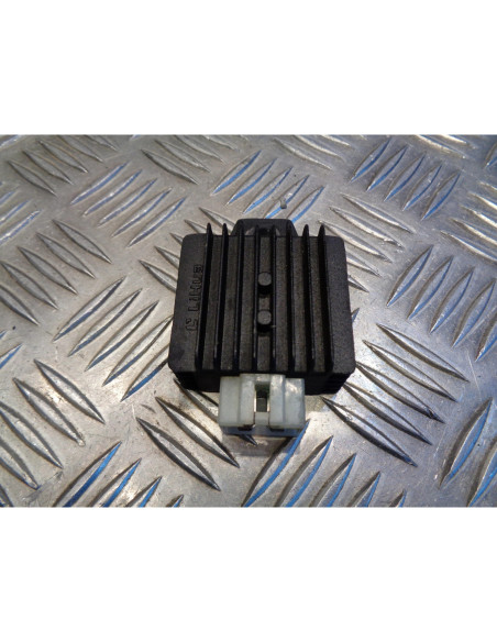 regulateur charge batterie scooter chinois generic 50 onyx 4 temps ge137qmb-2b