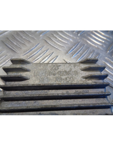 regulateur charge batterie scooter piaggio 50 new typhoon 2t lbmc501 2010-16