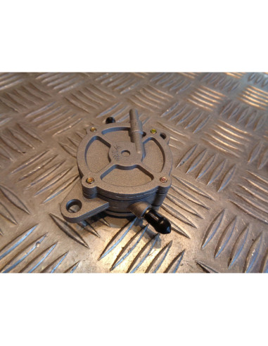 pompe a essence depression scooter chinois 125 150 gy6 Revatto Jonway Znen Yiyin