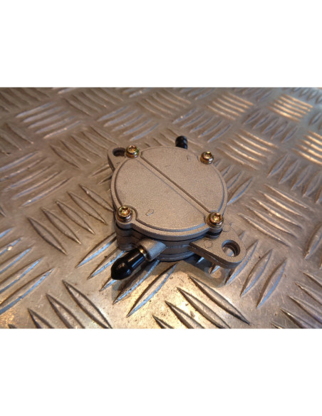 pompe a essence depression scooter chinois 125 150 gy6 Revatto Jonway Znen Yiyin