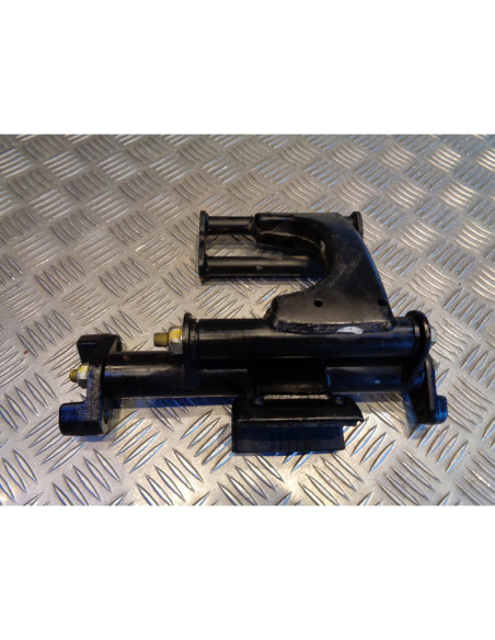 support moteur fixation balancier scooter beta 125 eikon