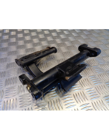 support moteur fixation balancier scooter beta 125 eikon