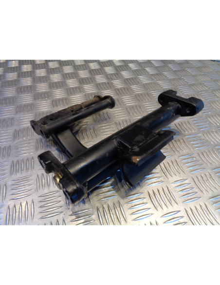 support moteur fixation balancier scooter beta 125 eikon