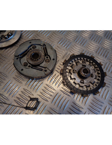 embrayage moto suzuki 50 ts sa11d