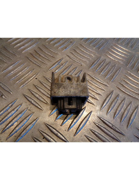 regulateur charge batterie scooter peugeot 50 speedfight 2