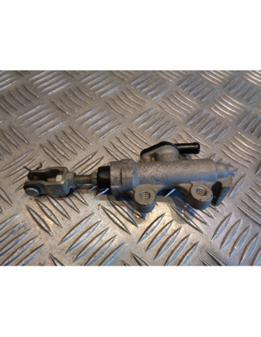 maitre cylindre frein arriere moto suzuki gsf 600 bandit js1a8