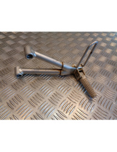 platine repose cale pied arriere gauche moto suzuki gsf 600 bandit js1a8