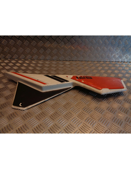 cache lateral arriere gauche moto guzzi 125 tt carrosserie carenage