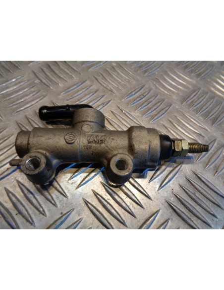 maitre cylindre frein arriere moto kawasaki 750 zr-7 zr7 zr750ff 1999 - 04