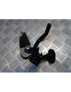 platine repose cale pied arriere droit scooter sym 250 gts