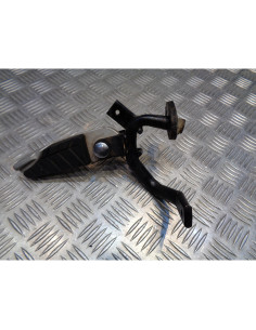 platine repose cale pied arriere gauche scooter sym 250 gts
