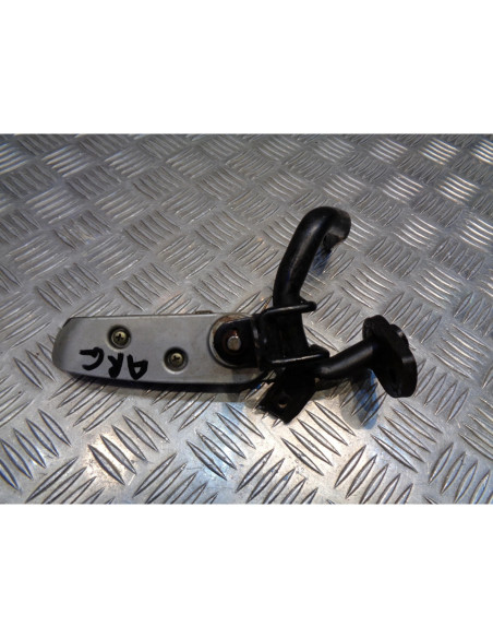 platine repose cale pied arriere gauche scooter sym 250 gts