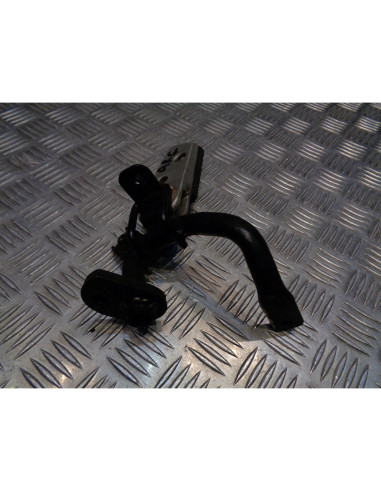 platine repose cale pied arriere gauche scooter sym 250 gts