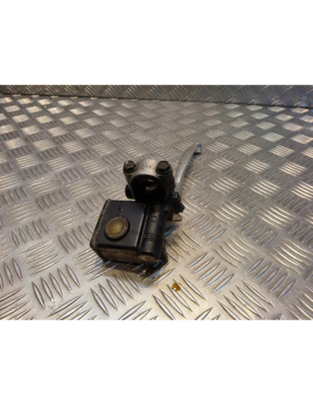 maitre cylindre frein avant scooter sym 250 gts