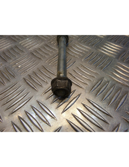 axe roue avant entretoise scooter sym 250 gts