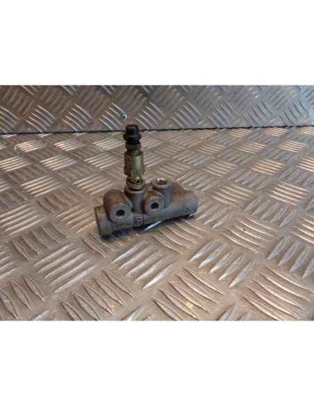 repartiteur frein scooter sym 250 gts